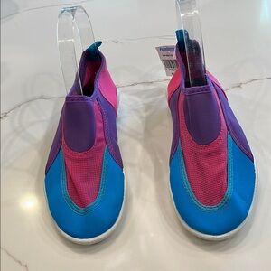 Stone Creek Ladies Slip On water shoes Sz7. Hot Pink, Purple & Blue & White